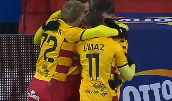 W Łodzi lodowaty prysznic, kolejne minus 3 i bardzo srogi zawód. Jagiellonia przyjechała i rozbiła Widzew (VIDEO)